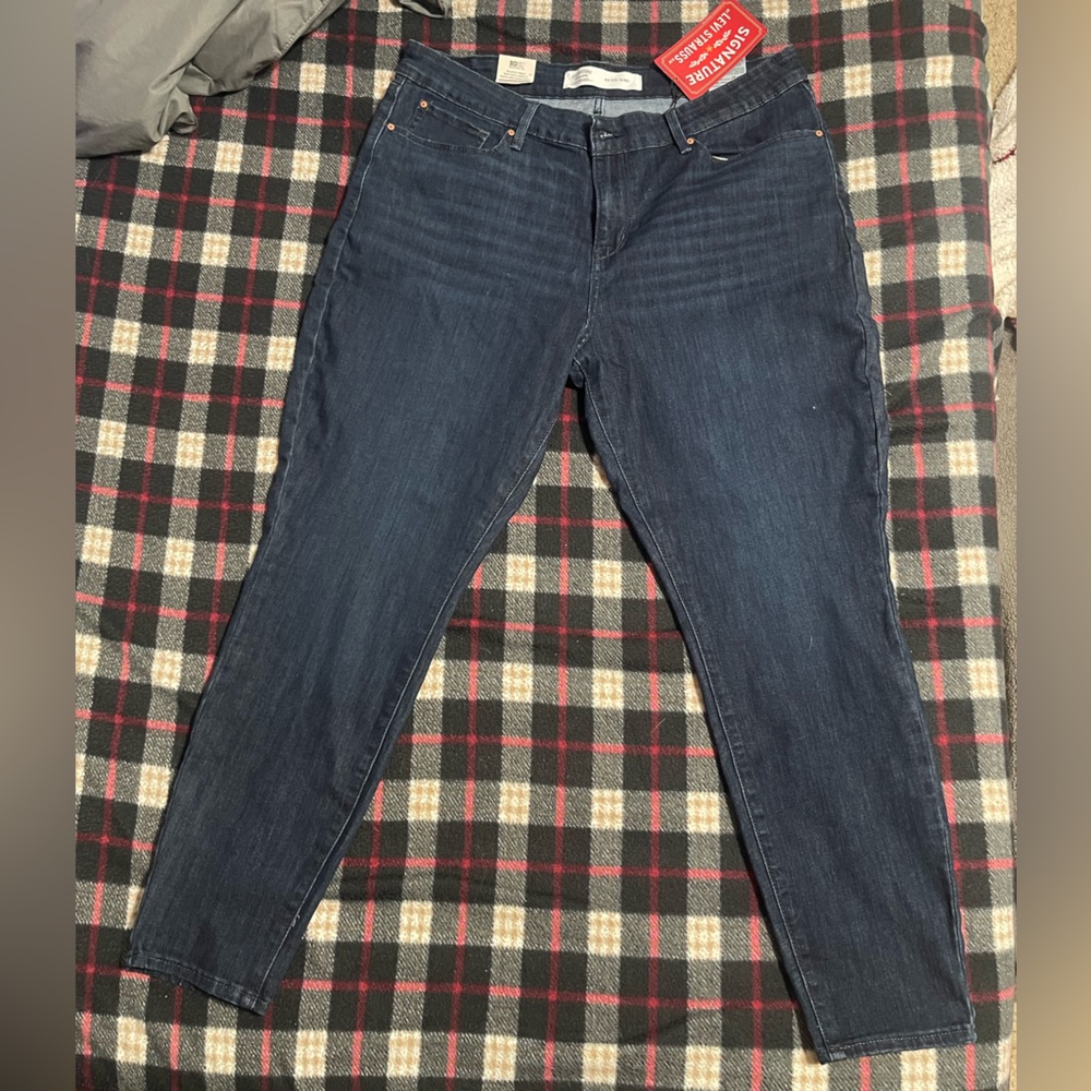 Levi’s jeans size 16s waist 33 length 28 brand new with tags